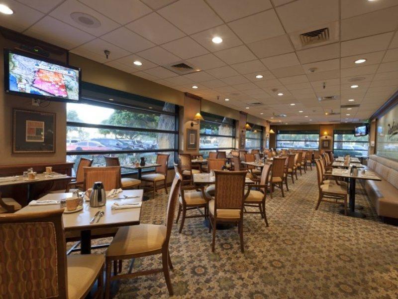 Radisson Hotel Phoenix Airport Restaurant photo